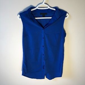 blue vest